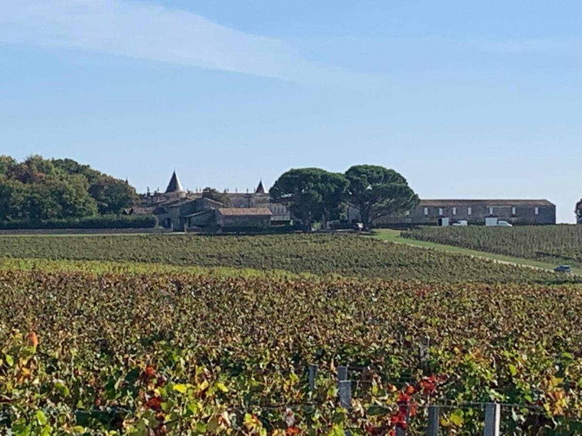 Chadisietmaintenant Montagne (Gironde) Exterior foto